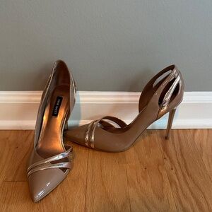 Nine West Beige and Gold Strappy Heels